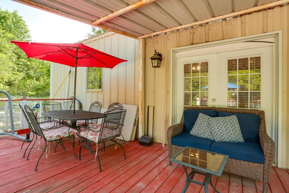 Peaceful Farm Retreat with Walking Trails On-Site!